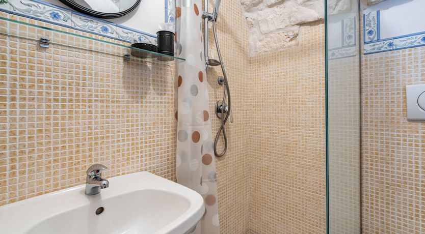 Photo of Ivory & Lemon