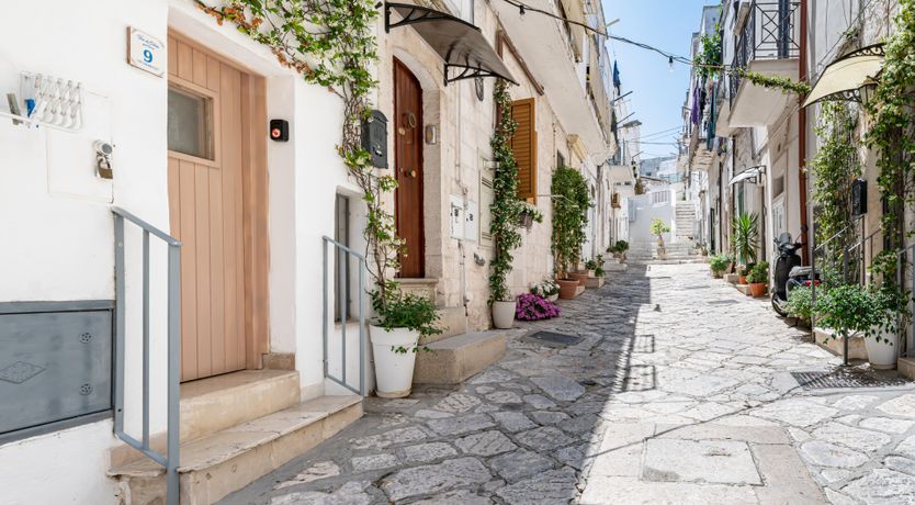 Photo of Ivory & Lemon