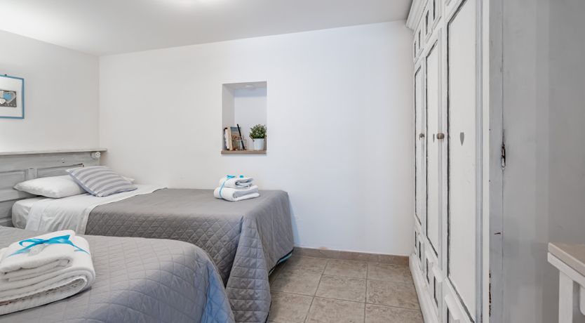 Photo of Ivory & Lemon