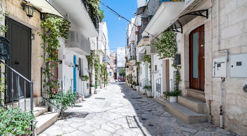 Photo of Ivory & Lemon