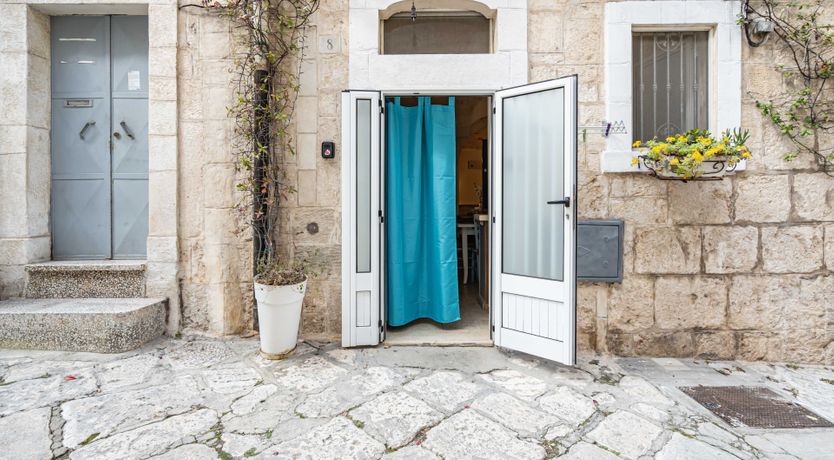 Photo of Ivory & Lemon