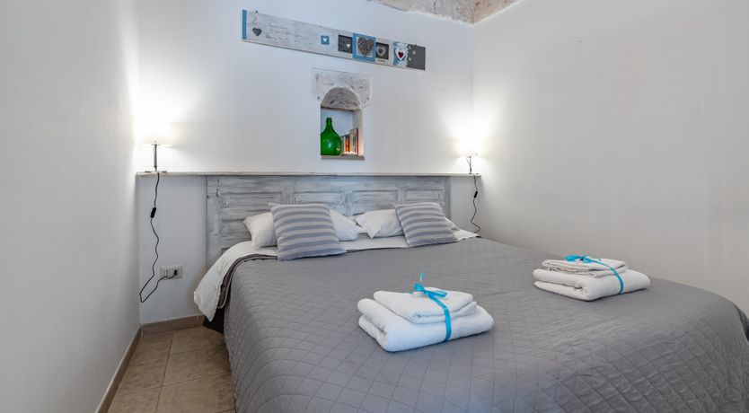 Photo of Ivory & Lemon