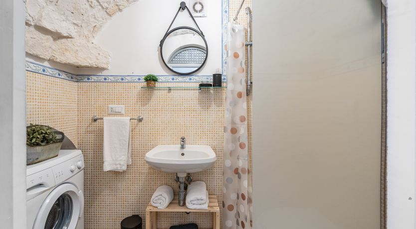 Photo of Ivory & Lemon