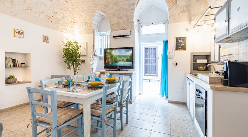 Photo of Ivory & Lemon