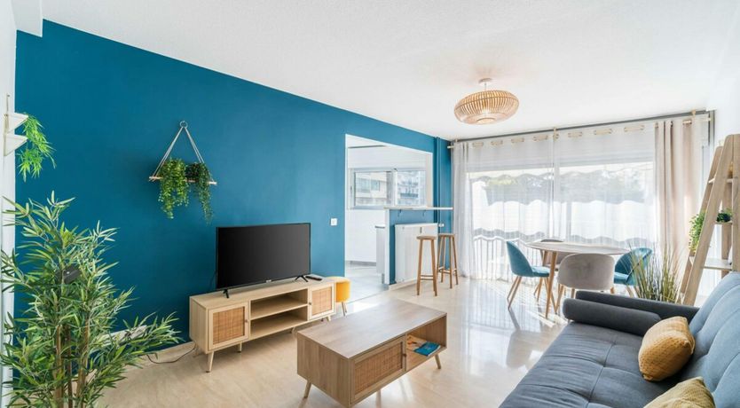 Photo of Cannes Breeze