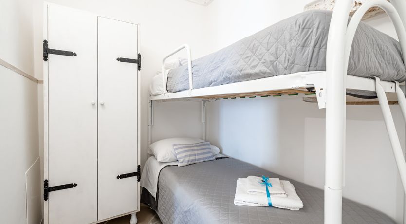 Photo of Pale Alabaster