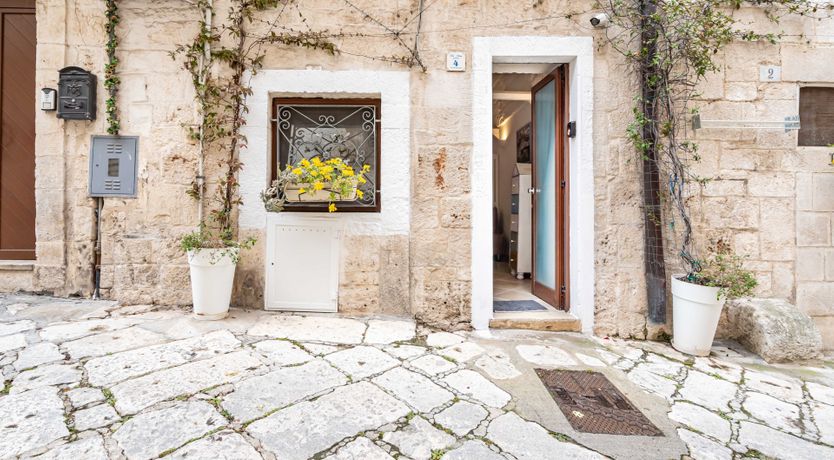 Photo of Pale Alabaster