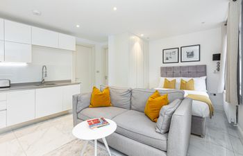 Oxford Street Delight Holiday Home