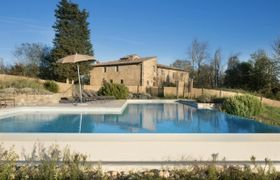 Photo of farmhouse-serenity