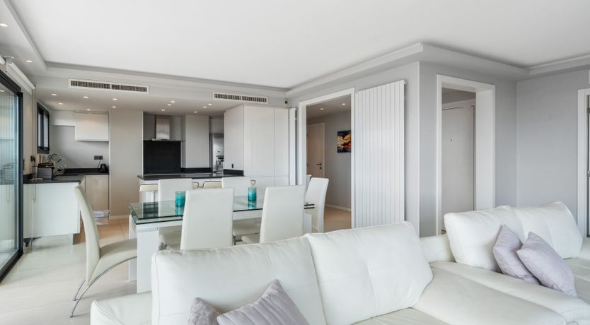 Photo of Riviera Sunlight