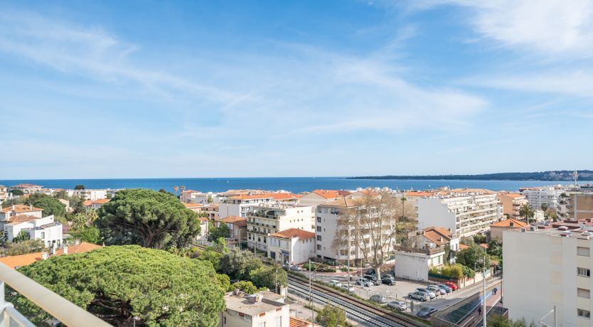 Photo of Riviera Sunlight