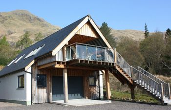The Lake Life Holiday Home