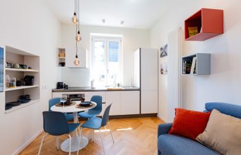 Isola Insight Holiday Home