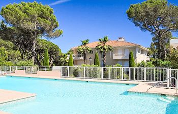 Le Green Holiday Home