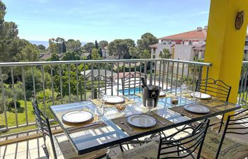 Le Grand Parc Apartment 11 Holiday Home