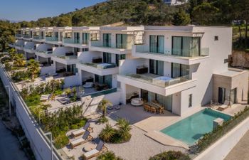 Mistral Holiday Home