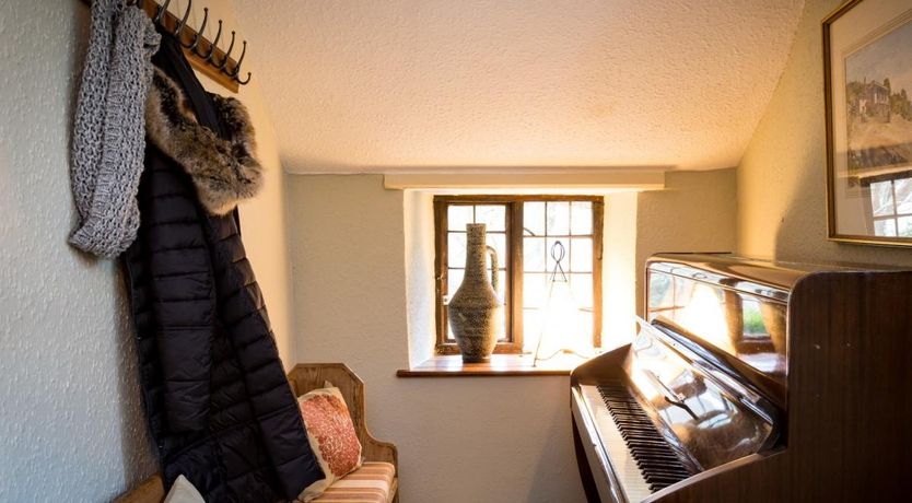 Photo of 2 Bed in Weare Giffard