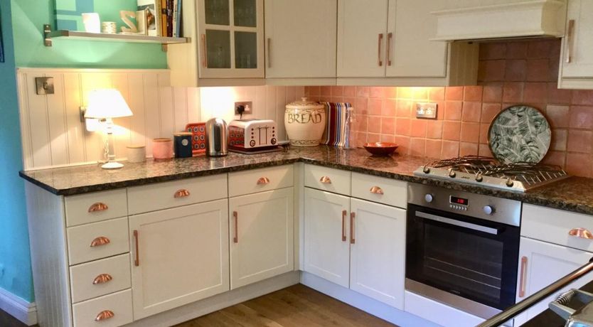 Photo of 2 Bed in Weare Giffard