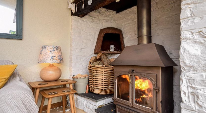 Photo of 2 Bed in Weare Giffard