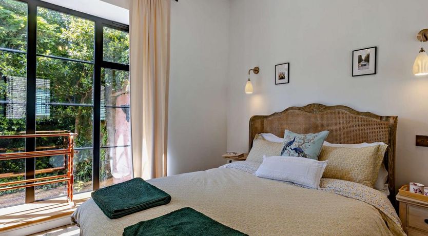 Photo of 1 Bed in Woodtown