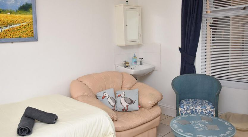 Photo of 2 Bed in Tenby