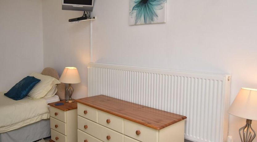 Photo of 2 Bed in Tenby