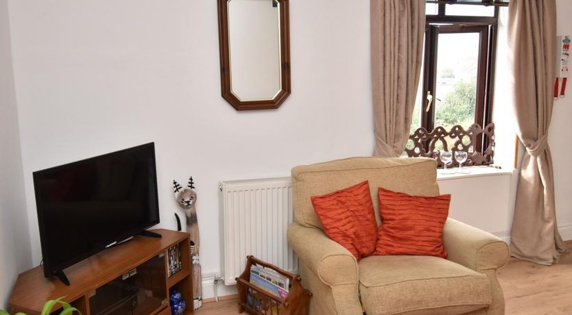 Photo of 2 Bed in Tenby
