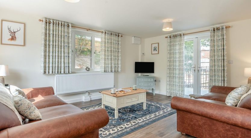 Photo of 3 Bed in Fordingbridge