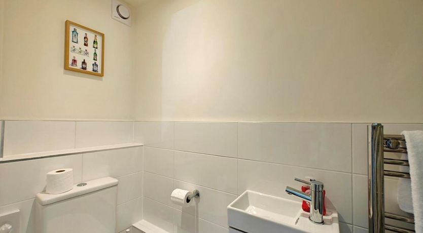 Photo of 3 Bed in Godshill