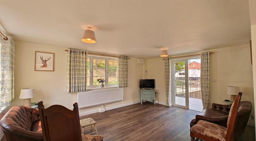 Photo of 3 Bed in Godshill