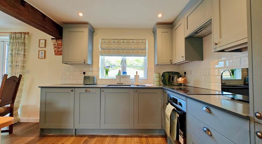 Photo of 2 Bed in Godshill