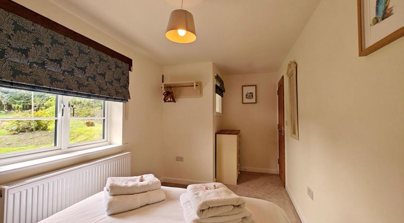 Photo of 2 Bed in Godshill