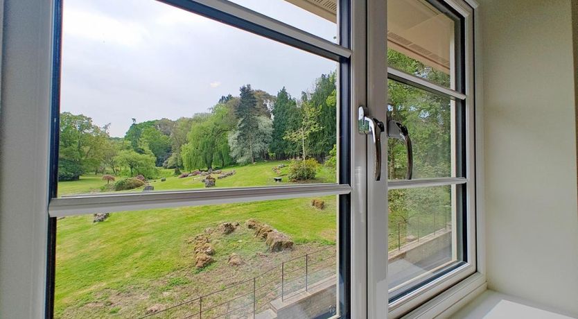 Photo of 2 Bed in Godshill