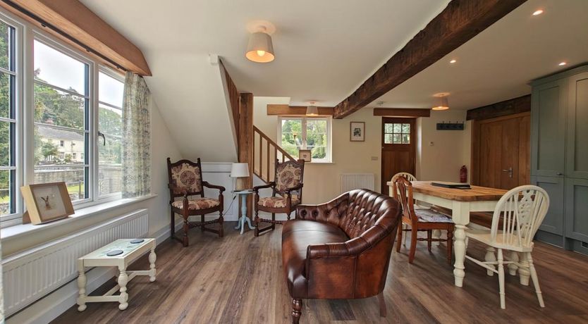 Photo of 2 Bed in Godshill