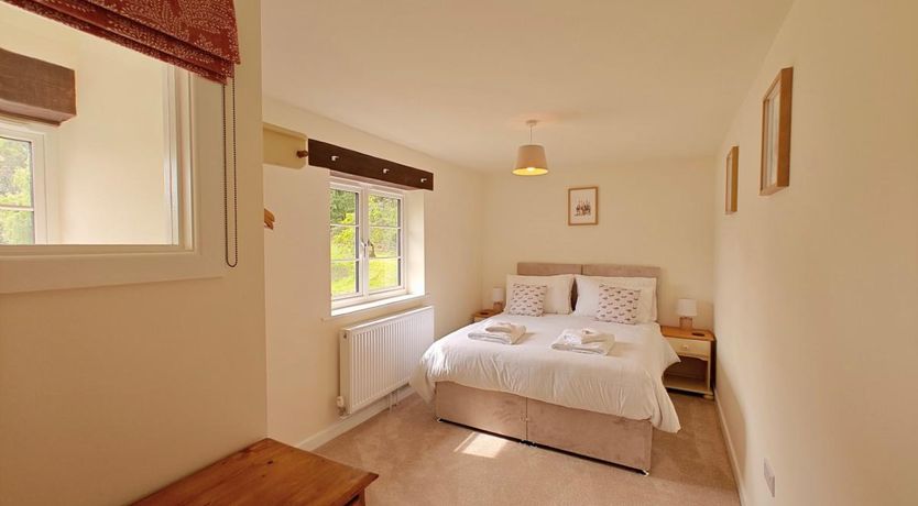 Photo of 2 Bed in Godshill