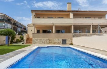 Marinada Holiday Home
