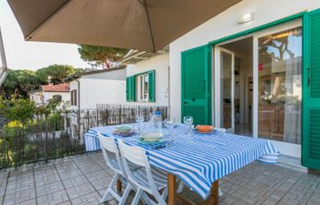 Apt Via Toselli Holiday Home