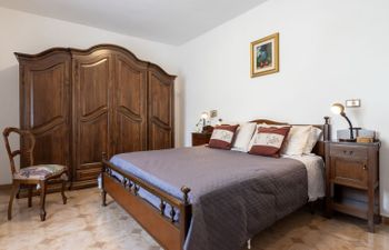Sos Candhaleris Holiday Home