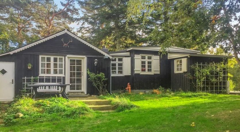 Photo of "Laurine" - 2.7km from the sea