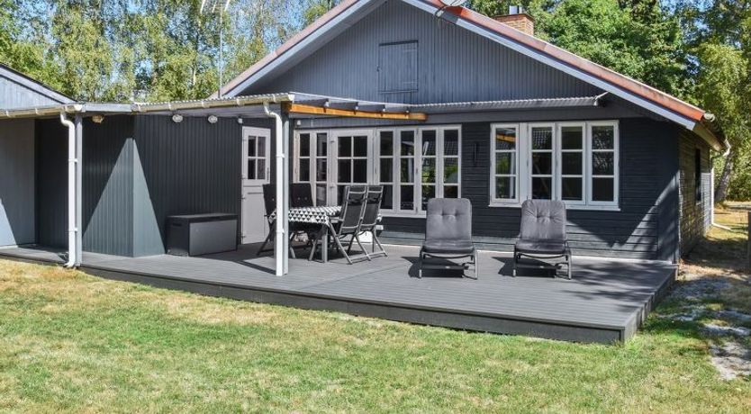 Photo of "Agneta" - 750m from the sea