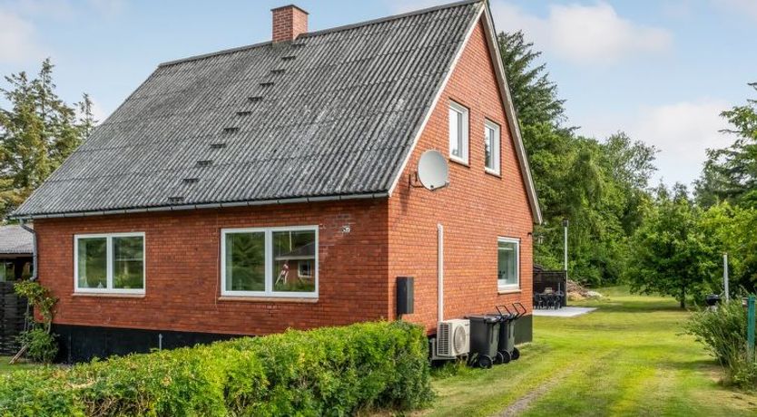 Photo of "Arben" - 900m from the sea