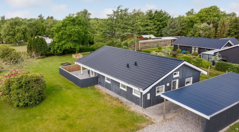 Photo of "Ebertine" - 740m to the fjord