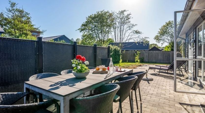 Photo of "Shania" - 300m from the sea