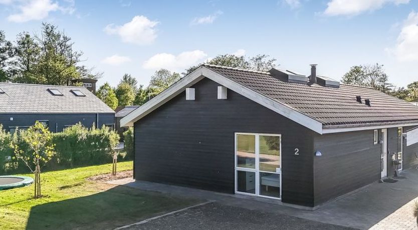 Photo of "Shania" - 300m from the sea