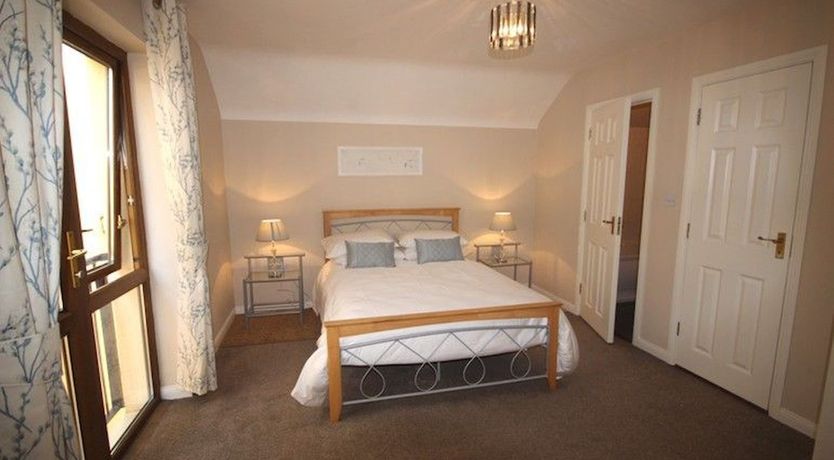 Photo of No 2 Clifden Court