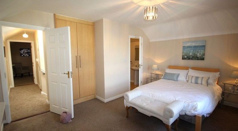 Photo of No 2 Clifden Court