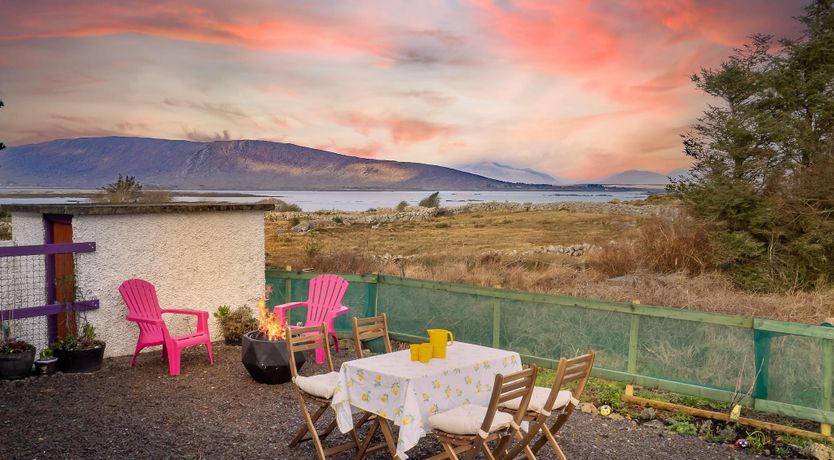 Photo of An Teachín Corcra