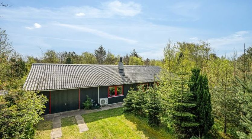 Photo of "Marillia" - 2km from the sea