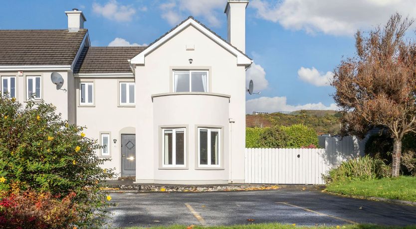 Photo of 1 An tSean Scoil