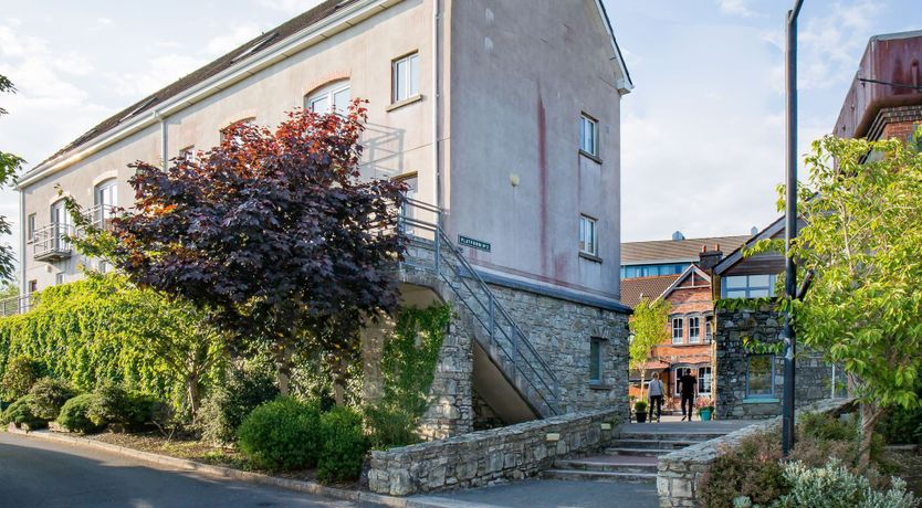 Photo of E2 Station House